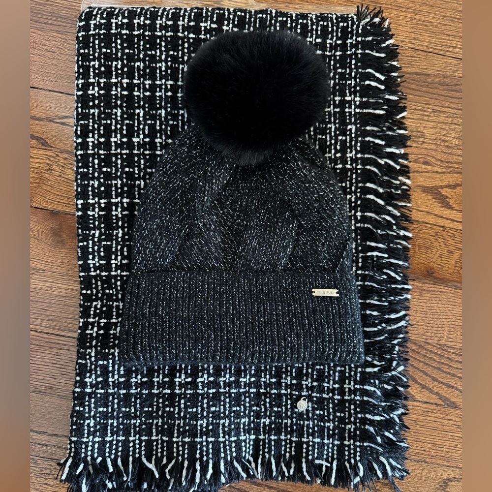 NEW Anne Klein Scarf Set